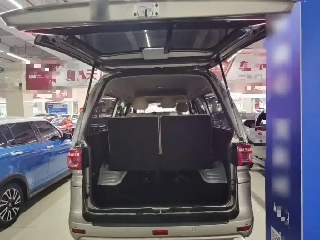 Lingzhi 2023 M5L 1.6L Basic 7-Seater — миниатюра 19