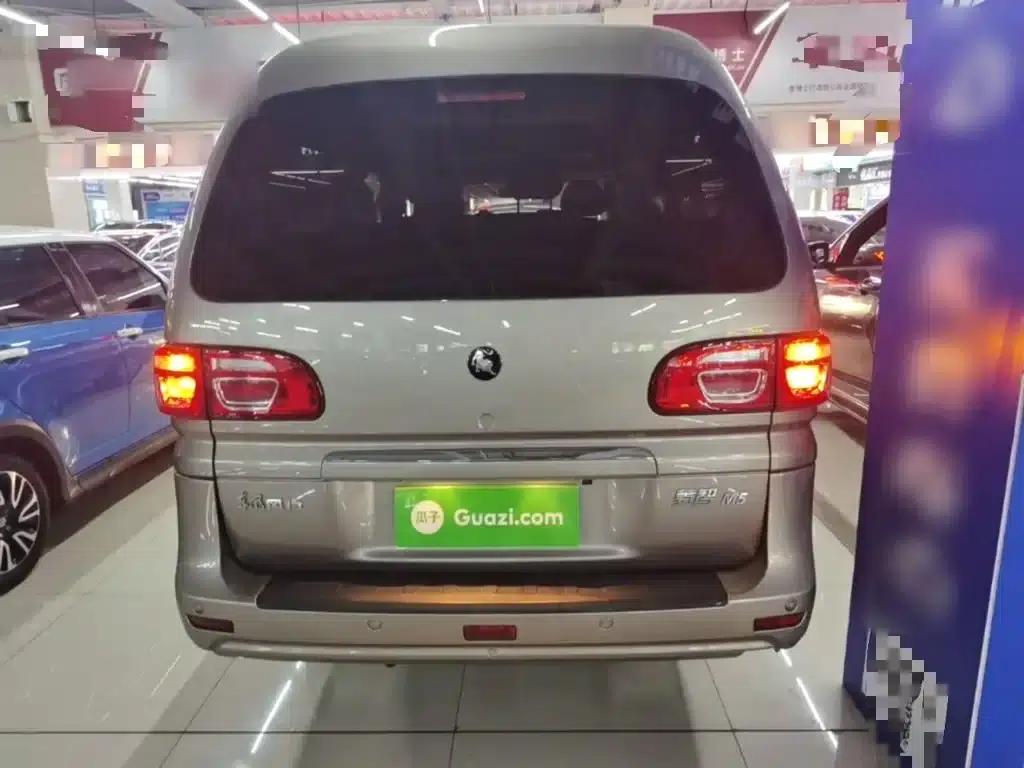 Lingzhi 2023 M5L 1.6L Basic 7-Seater — миниатюра 6