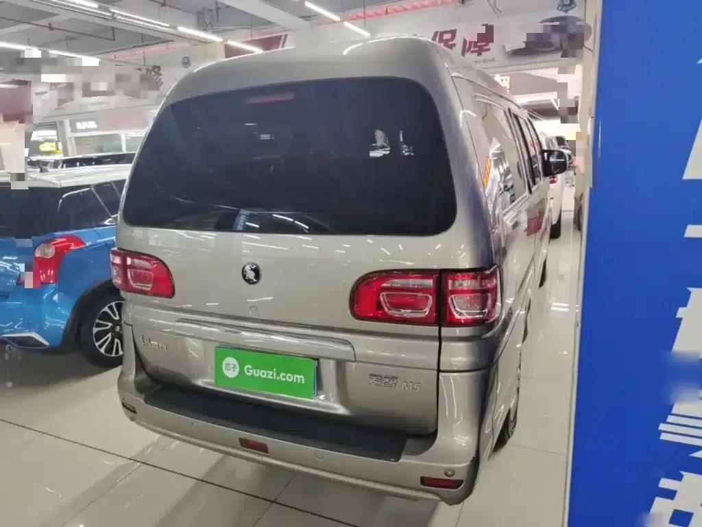 Lingzhi 2023 M5L 1.6L Basic 7-Seater — миниатюра 7