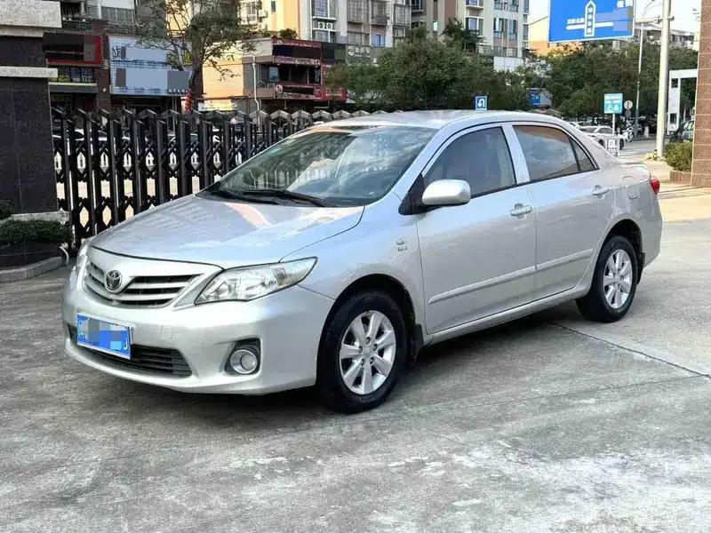 2011 Toyota Corolla 1.6L Automatic GL Sunroof Edition — миниатюра 1