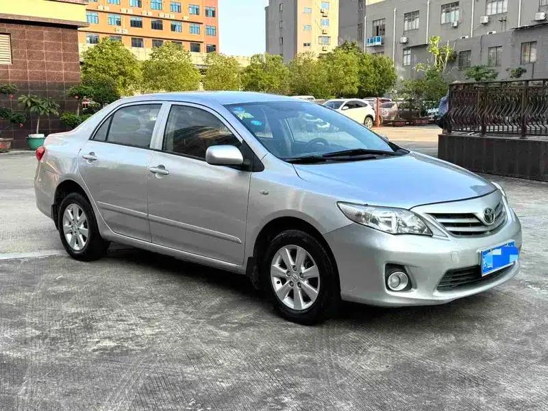 2011 Toyota Corolla 1.6L Automatic GL Sunroof Edition — миниатюра 3