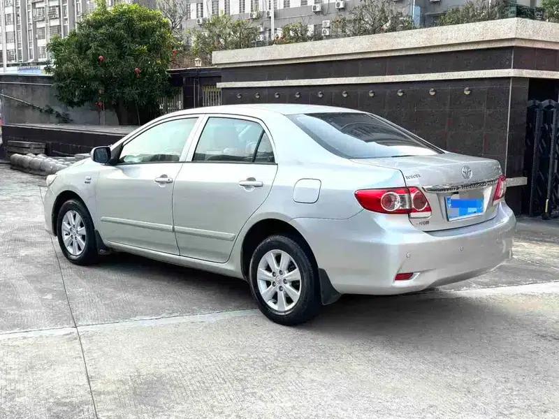 2011 Toyota Corolla 1.6L Automatic GL Sunroof Edition — миниатюра 4