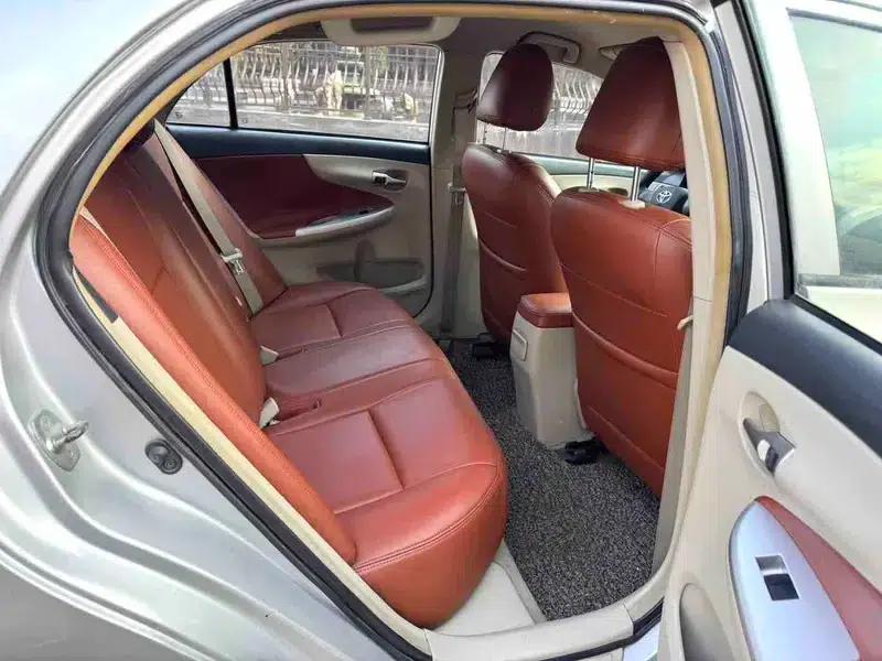 2011 Toyota Corolla 1.6L Automatic GL Sunroof Edition — миниатюра 8