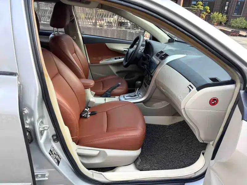 2011 Toyota Corolla 1.6L Automatic GL Sunroof Edition — миниатюра 9