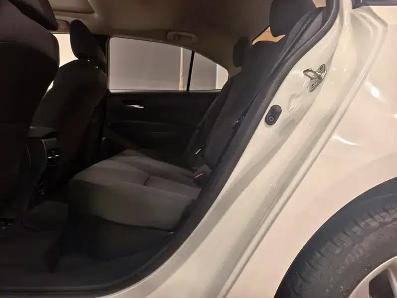 2019 Toyota Corolla Hybrid 1.8L E-CVT GL-i Elite Edition — миниатюра 23