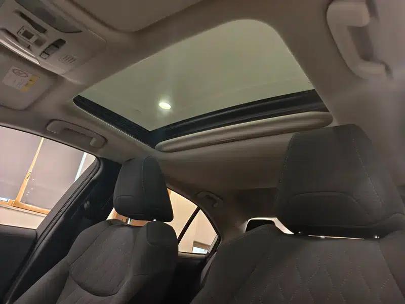 2019 Toyota Corolla Hybrid 1.8L E-CVT GL-i Elite Edition — миниатюра 24