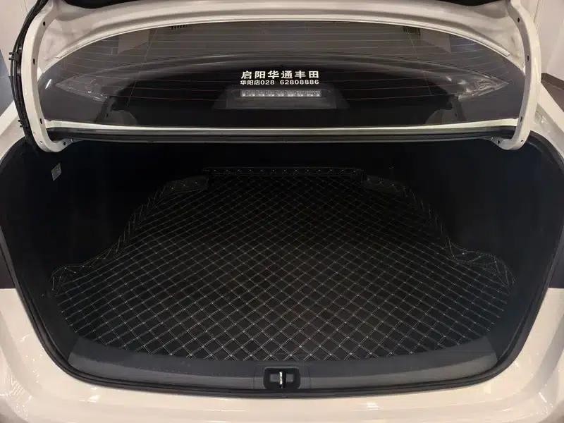 2019 Toyota Corolla Hybrid 1.8L E-CVT GL-i Elite Edition — миниатюра 25