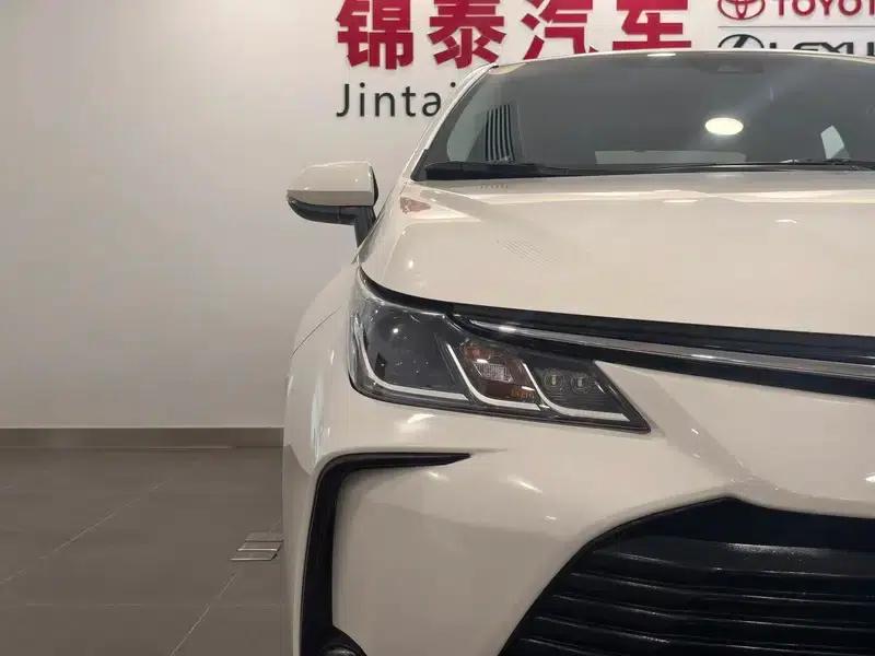 2019 Toyota Corolla Hybrid 1.8L E-CVT GL-i Elite Edition — миниатюра 10