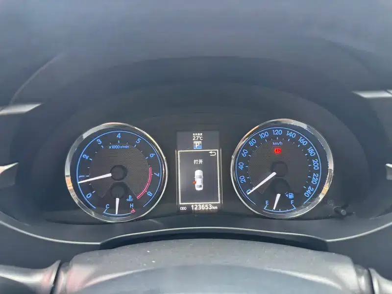 2014 Corolla 1.8L CVT GLX-i — миниатюра 11