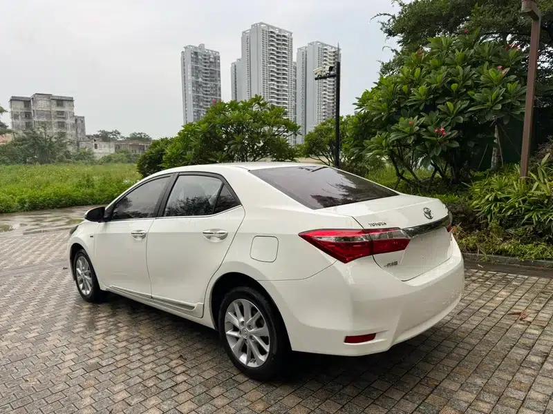 2014 Corolla 1.8L CVT GLX-i — миниатюра 5