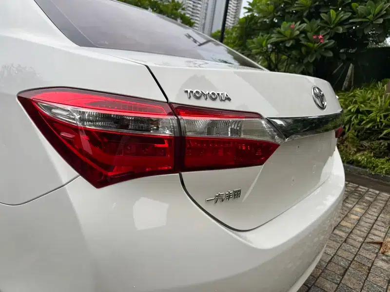 2014 Corolla 1.8L CVT GLX-i — миниатюра 10