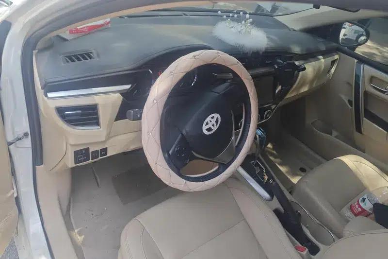 2014 Toyota Corolla 1.6L CVT GL-i Leather Edition — миниатюра 13