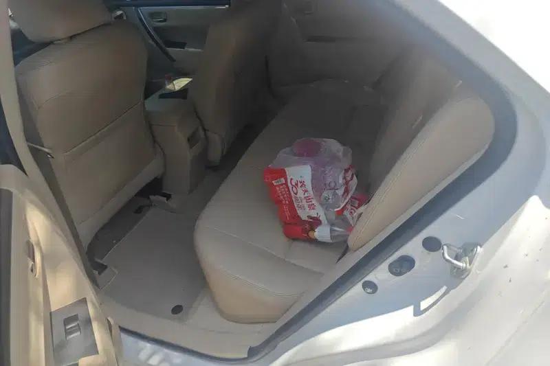 2014 Toyota Corolla 1.6L CVT GL-i Leather Edition — миниатюра 16