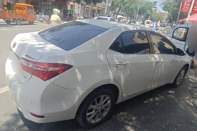 2014 Toyota Corolla 1.6L CVT GL-i Leather Edition — миниатюра 3