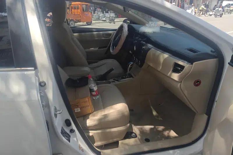2014 Toyota Corolla 1.6L CVT GL-i Leather Edition — миниатюра 9
