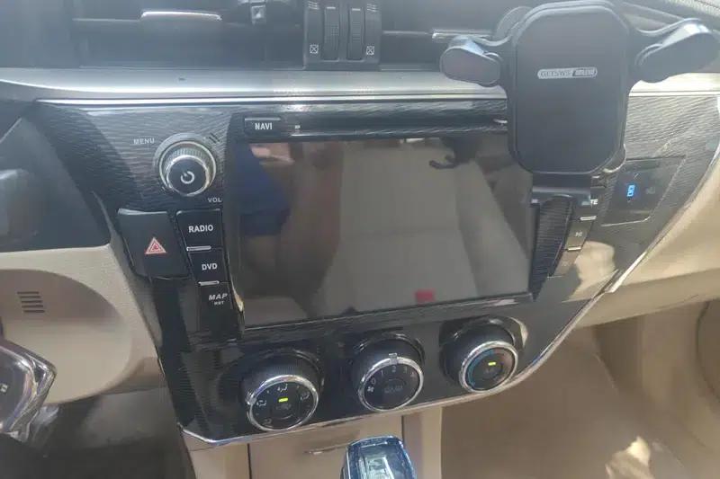 2014 Toyota Corolla 1.6L CVT GL-i Leather Edition — миниатюра 10
