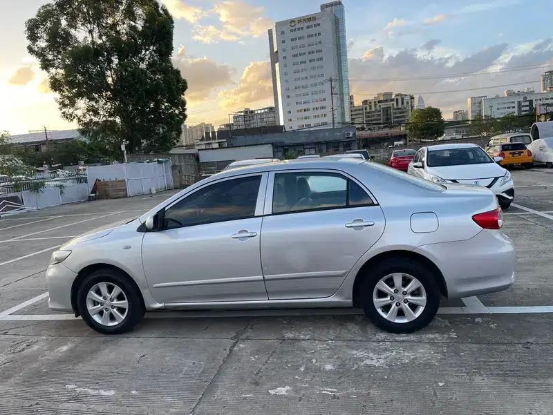 2012 Toyota Corolla Premium Edition 1.6L Automatic GL — миниатюра 4
