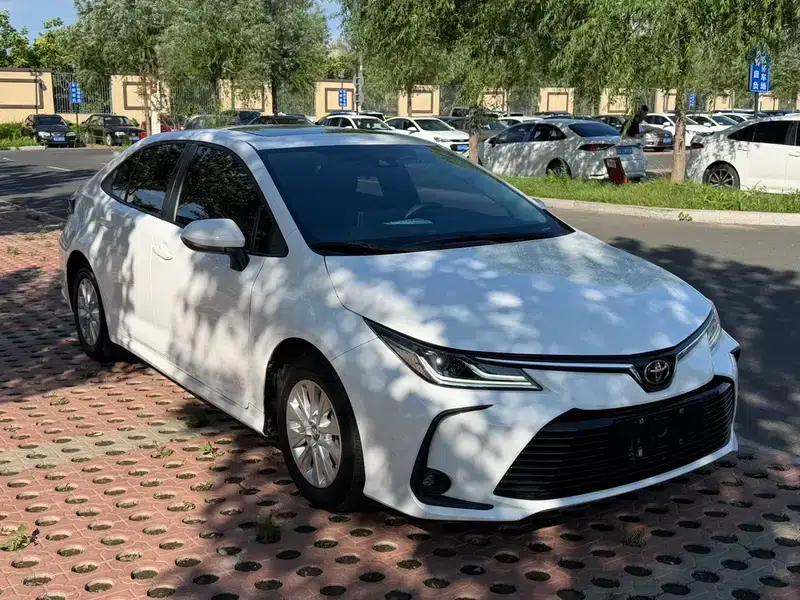 2021 Toyota Corolla 1.5L CVT Elite Edition — миниатюра 3