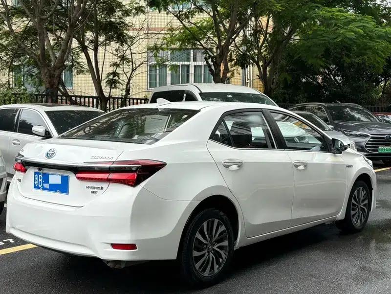 2017 Toyota Corolla Hybrid 1.8L E-CVT Leading Edition (National V Emission Standard) — миниатюра 7