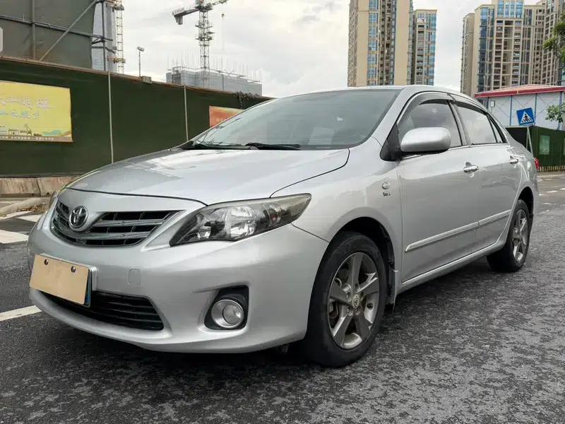 2012 Toyota Corolla Premium Edition 1.8L CVT GL-i — миниатюра 1
