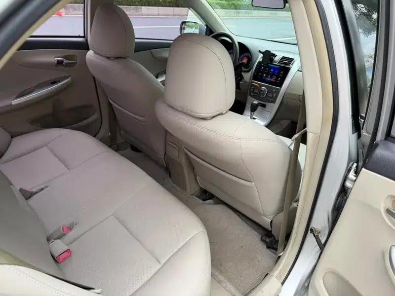 2012 Toyota Corolla Premium Edition 1.8L CVT GL-i — миниатюра 8