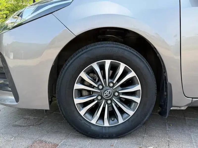 2017 Toyota Corolla Facelift 1.2T S-CVT GL (National V Emission Standard) — миниатюра 10