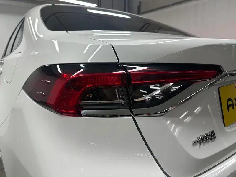 2019 Toyota Corolla 1.2T S-CVT GL-i Elite Edition — миниатюра 13