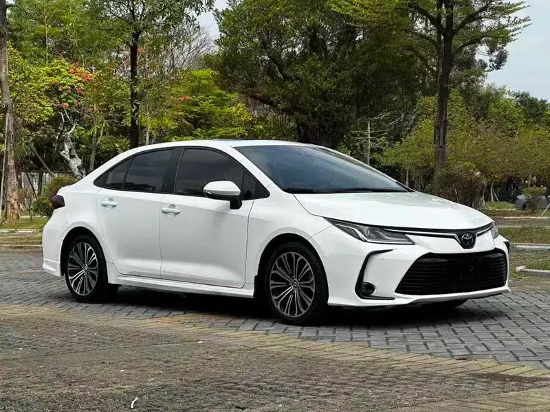2019 Toyota Corolla 1.2T S-CVT Sport Edition — миниатюра 3