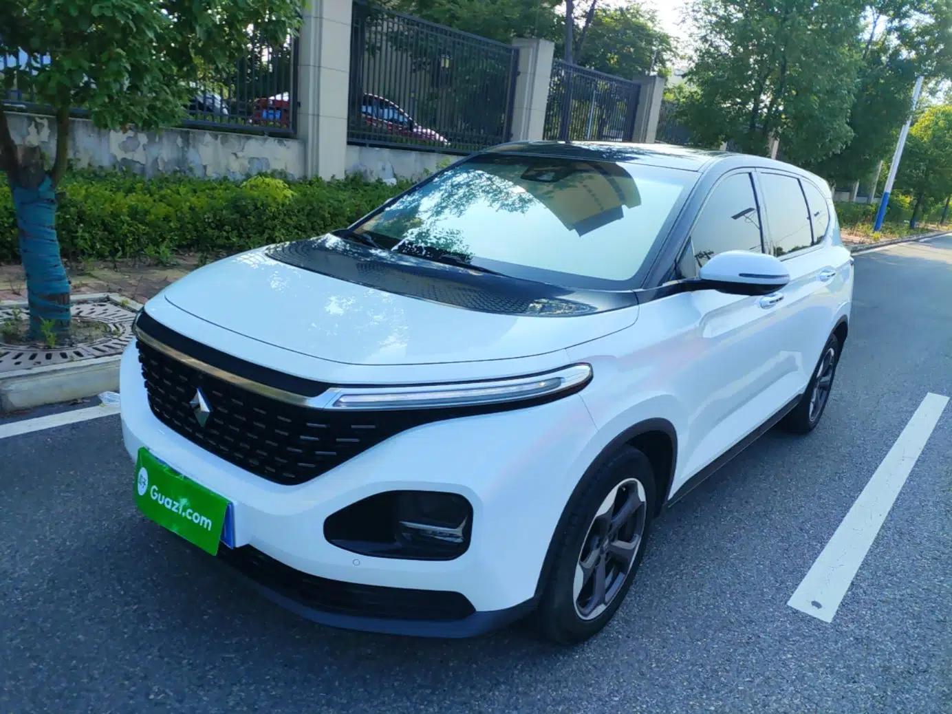 Baojun RM-5 2019 1.5T CVT 24-Hour Online Prestige Version 5 Seats — миниатюра 1