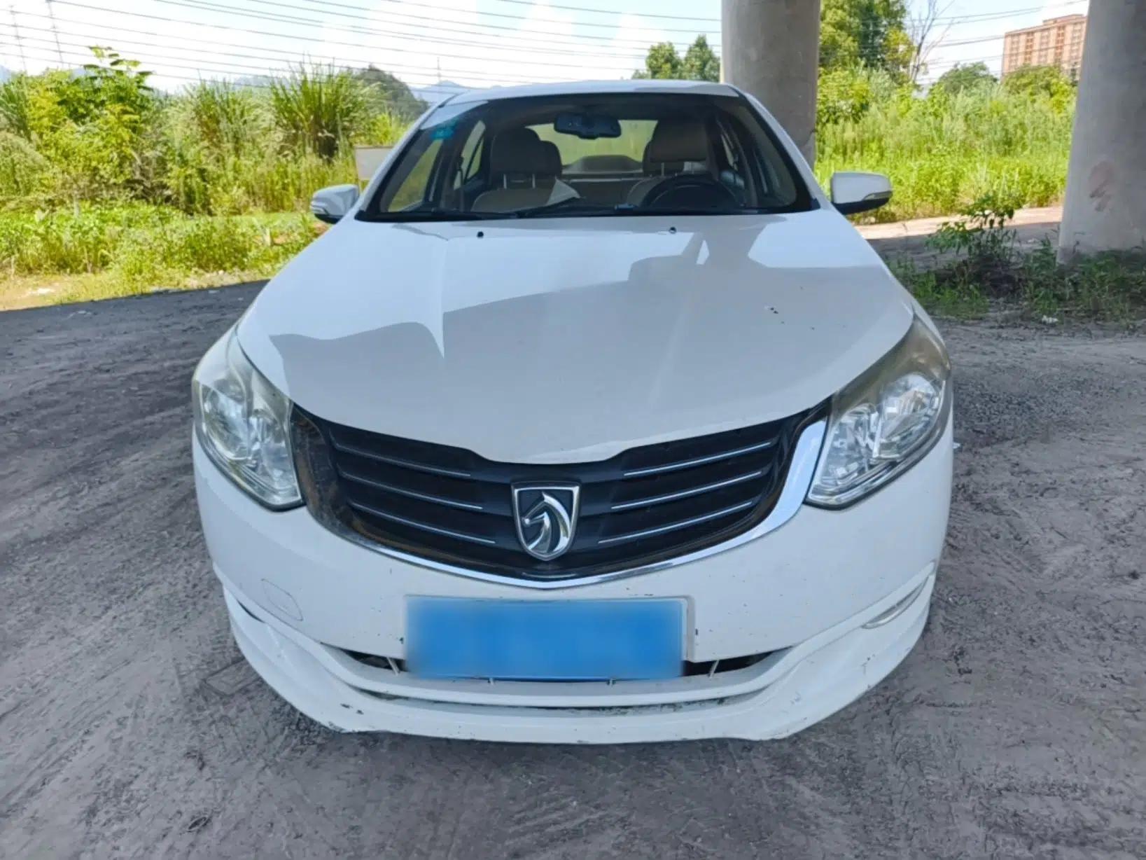 Baojun 630 2013 1.5L manual Comfort trim — миниатюра 2