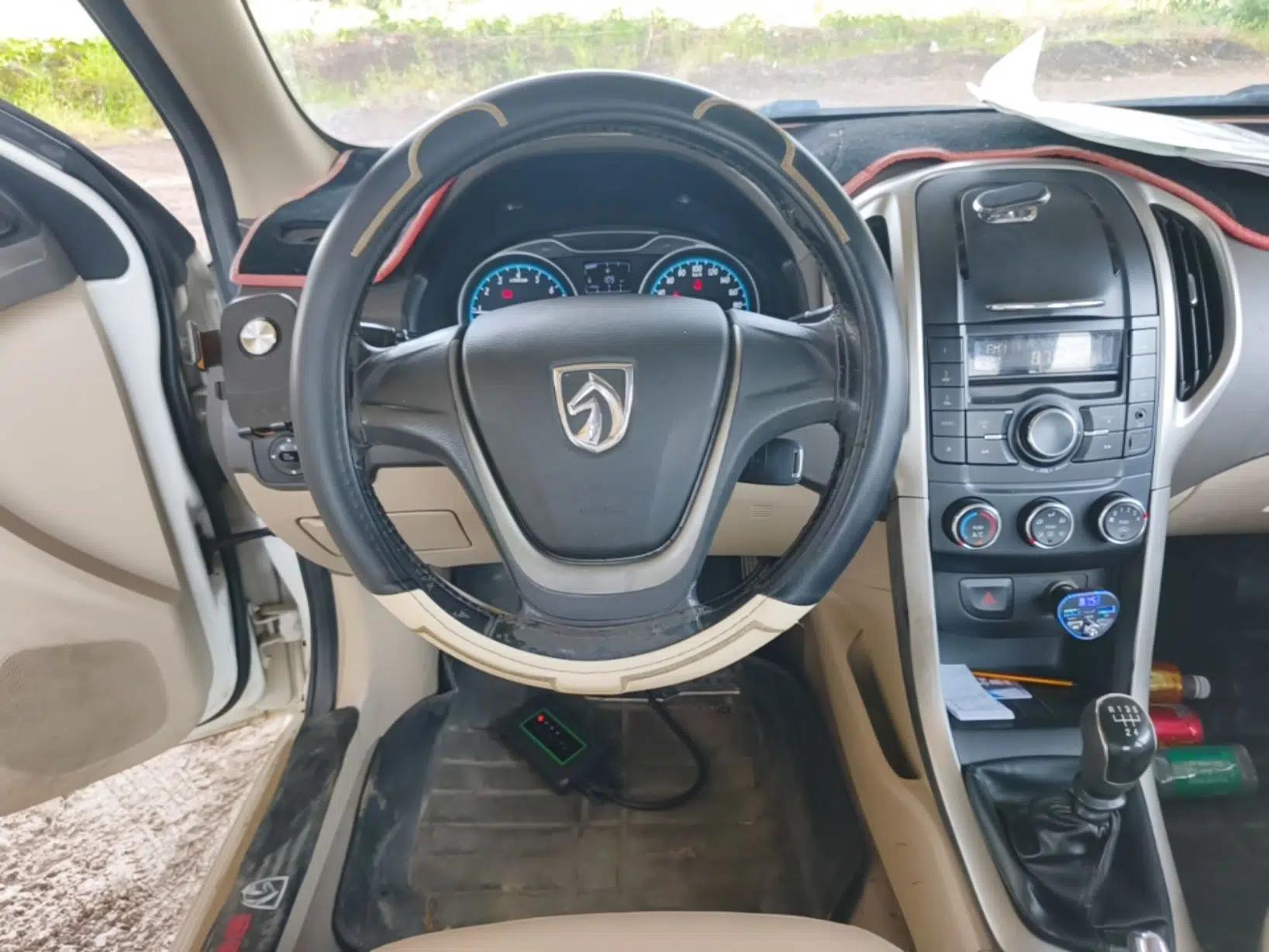 Baojun 630 2013 1.5L manual Comfort trim — миниатюра 13