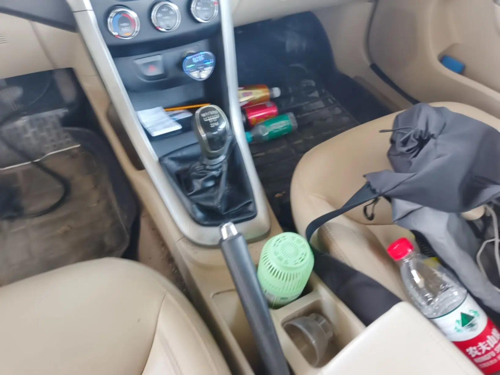 Baojun 630 2013 1.5L manual Comfort trim — миниатюра 16