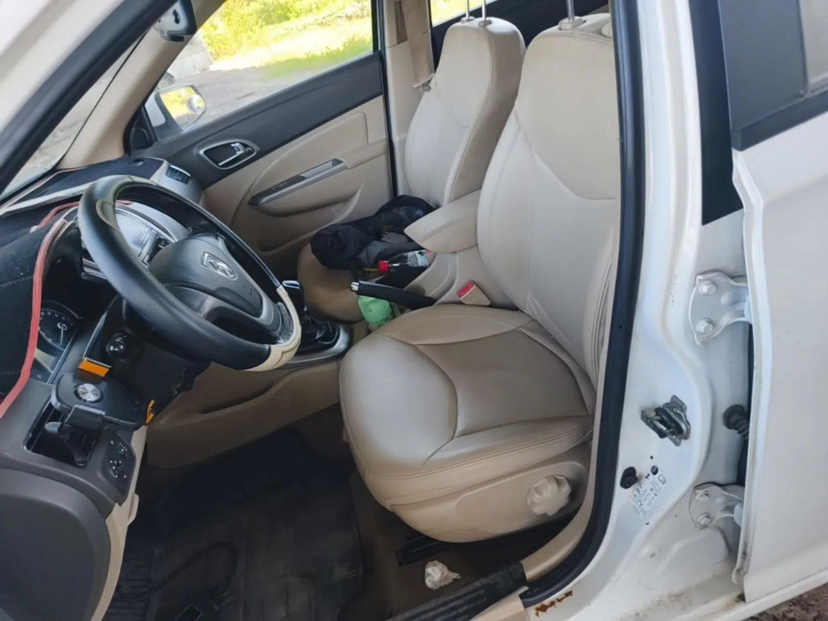 Baojun 630 2013 1.5L manual Comfort trim — миниатюра 17