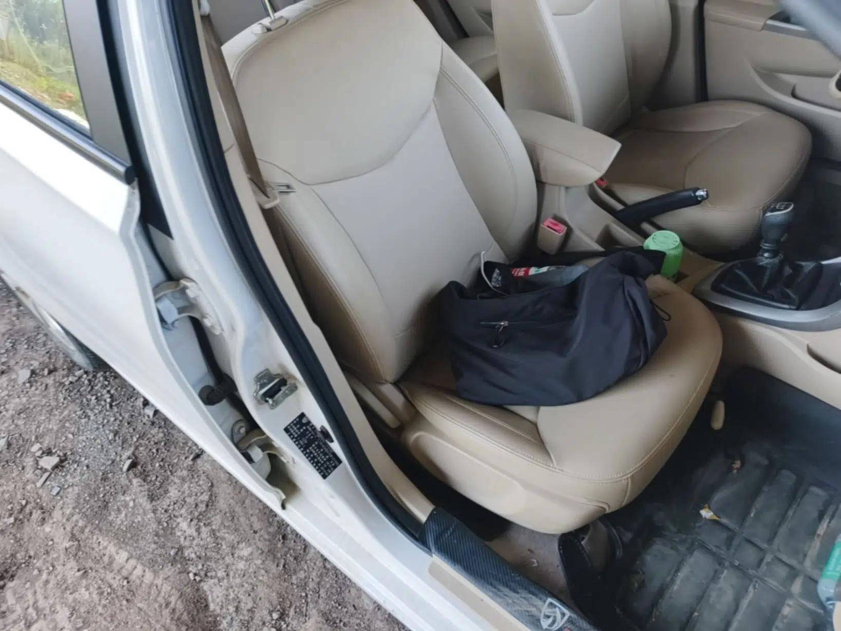Baojun 630 2013 1.5L manual Comfort trim — миниатюра 19