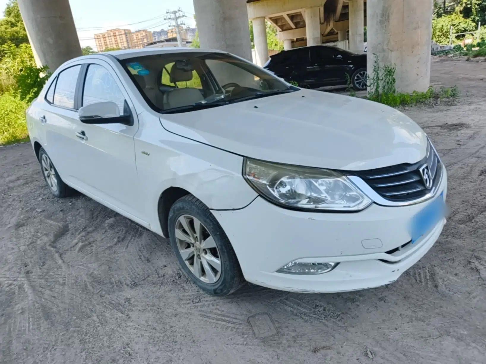 Baojun 630 2013 1.5L manual Comfort trim — миниатюра 3