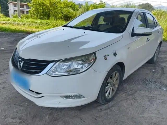 Baojun 630 2013 1.5L manual Comfort trim