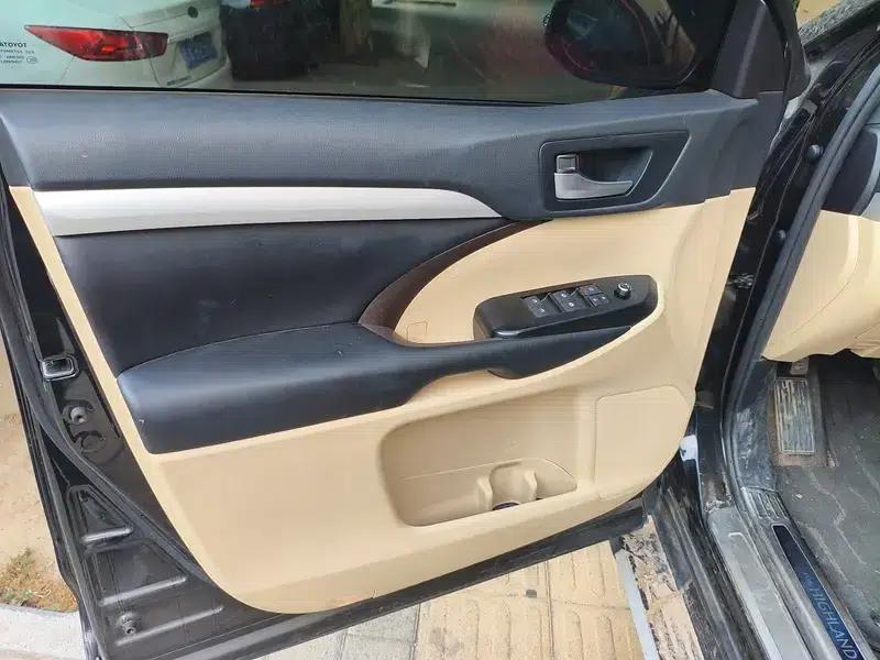 2021 Toyota Highlander 2.0T AWD Elite Edition 7-seater — миниатюра 16