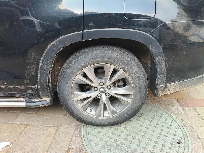 2021 Toyota Highlander 2.0T AWD Elite Edition 7-seater — миниатюра 20