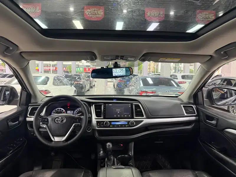 2015 Highlander 2.0T 2WD Luxury 7-seater — миниатюра 7