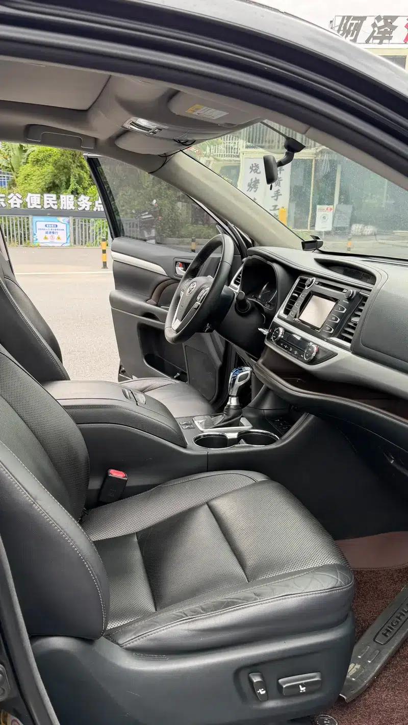 2015 Highlander 2.0T 2WD Luxury 7-seater — миниатюра 8