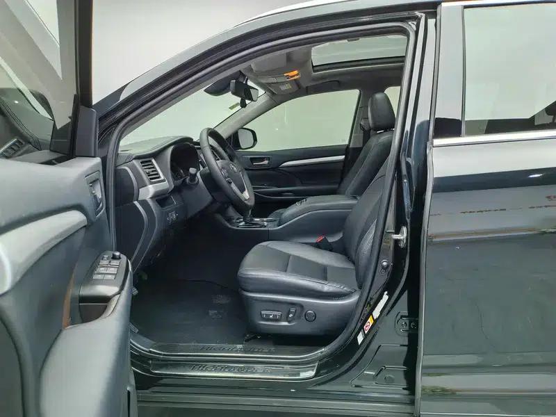 2018 Toyota Highlander 2.0T 4WD Premium Edition 7-seater (China VI Emission Standard) — миниатюра 17