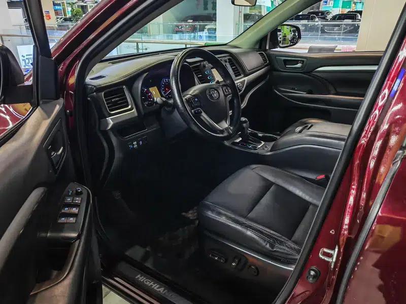 2017 Highlander 2.0T 2WD Luxury 7-seater — миниатюра 15