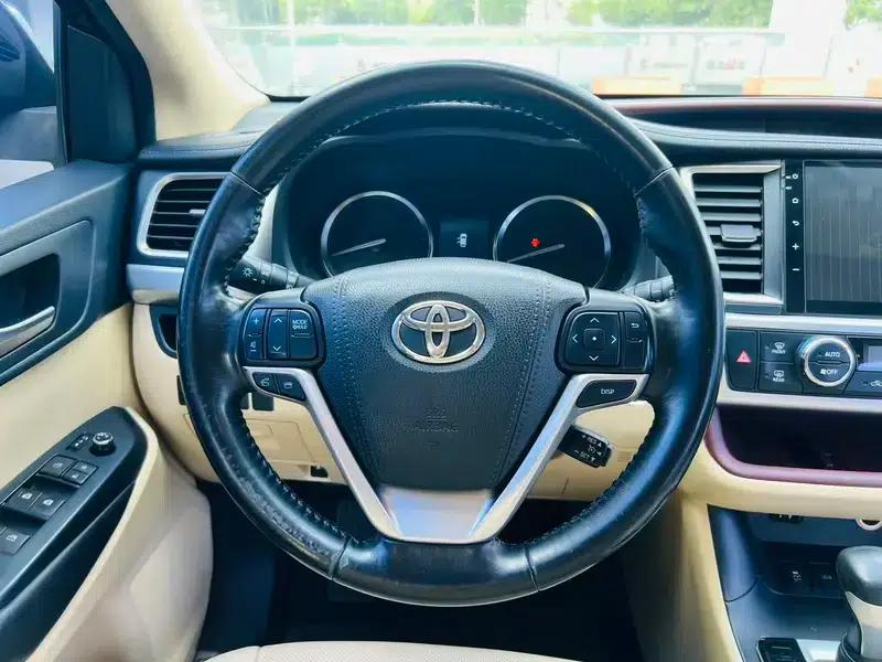 2015 Highlander 2.0T AWD Luxury 7-seater — миниатюра 13