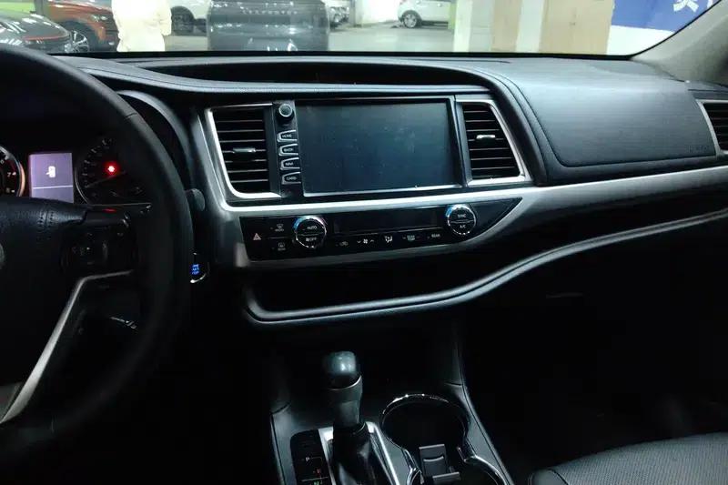 2015 Highlander 2.0T AWD Luxury 7-seater — миниатюра 11