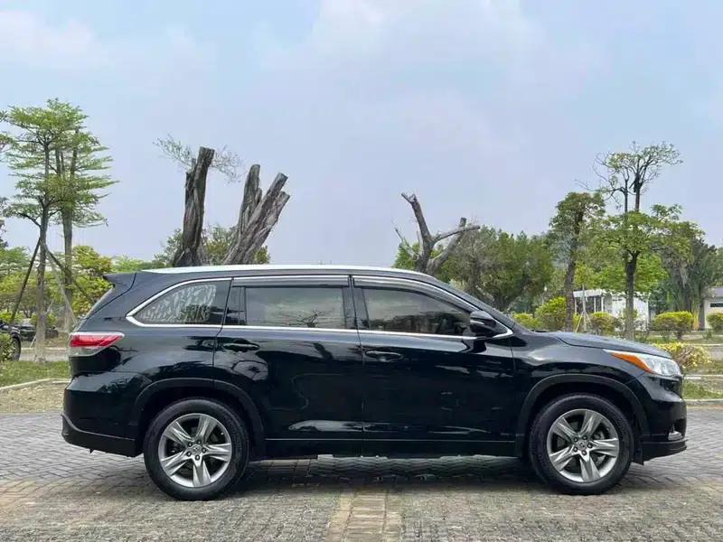 2015 Highlander 2.0T AWD Supreme Edition 7-seater — миниатюра 7