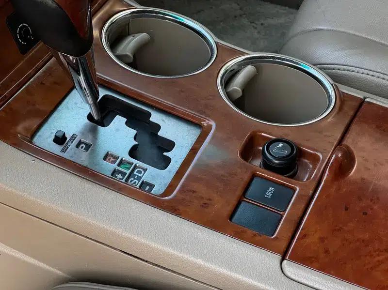 2011 Highlander 2.7L 2WD 7-seater Luxury Edition — миниатюра 14