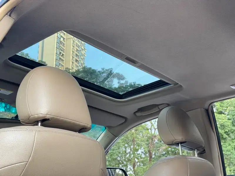 2011 Highlander 2.7L 2WD 7-seater Luxury Edition — миниатюра 19