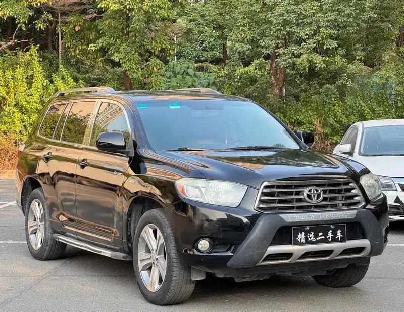 2011 Highlander 2.7L 2WD 7-seater Luxury Edition — миниатюра 3