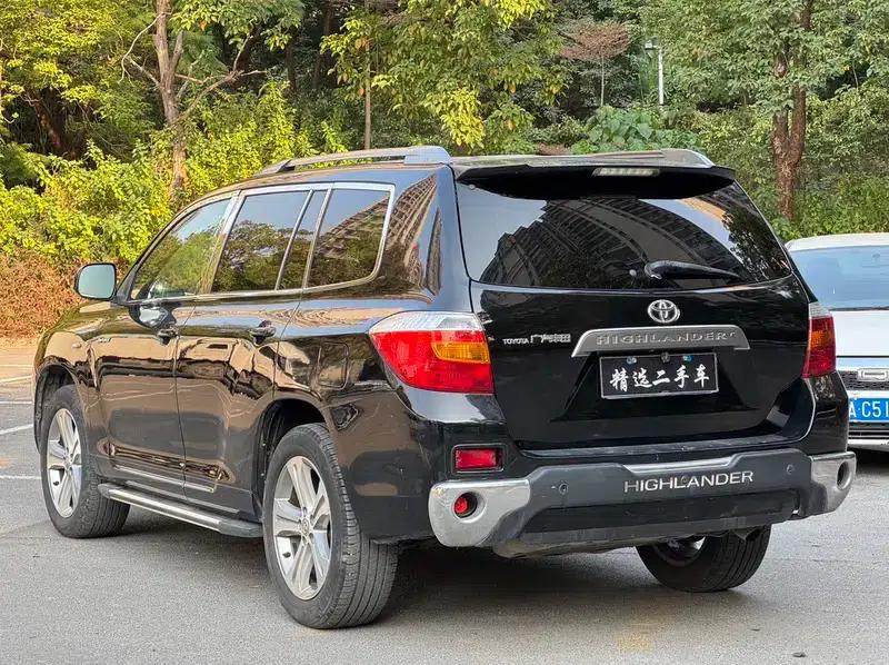 2011 Highlander 2.7L 2WD 7-seater Luxury Edition — миниатюра 4
