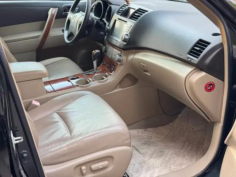 2011 Highlander 2.7L 2WD 7-seater Luxury Edition — миниатюра 8